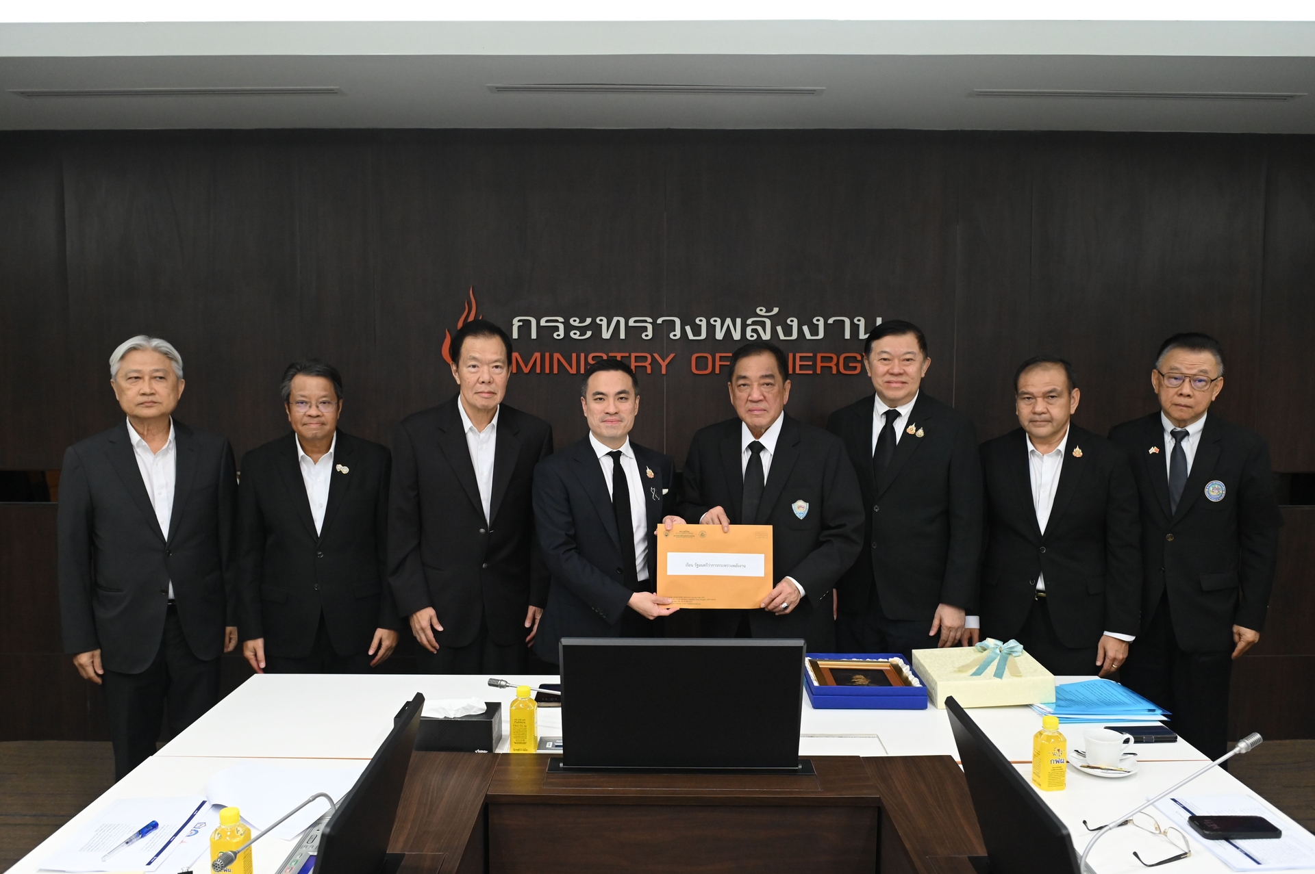 หอการค้าไทยหารือกระทรวงพลังงาน เสนอ กรอ.พลังงาน Solar คนละครึ่ง Plus Smart Solar Farming Net Billing และพลังงานสะอาด เพื่อยกระดับเศรษฐกิจไทย ลดค่าครองชีพ และเพิ่มขีดความสามารถการแข่งขันของประเทศ