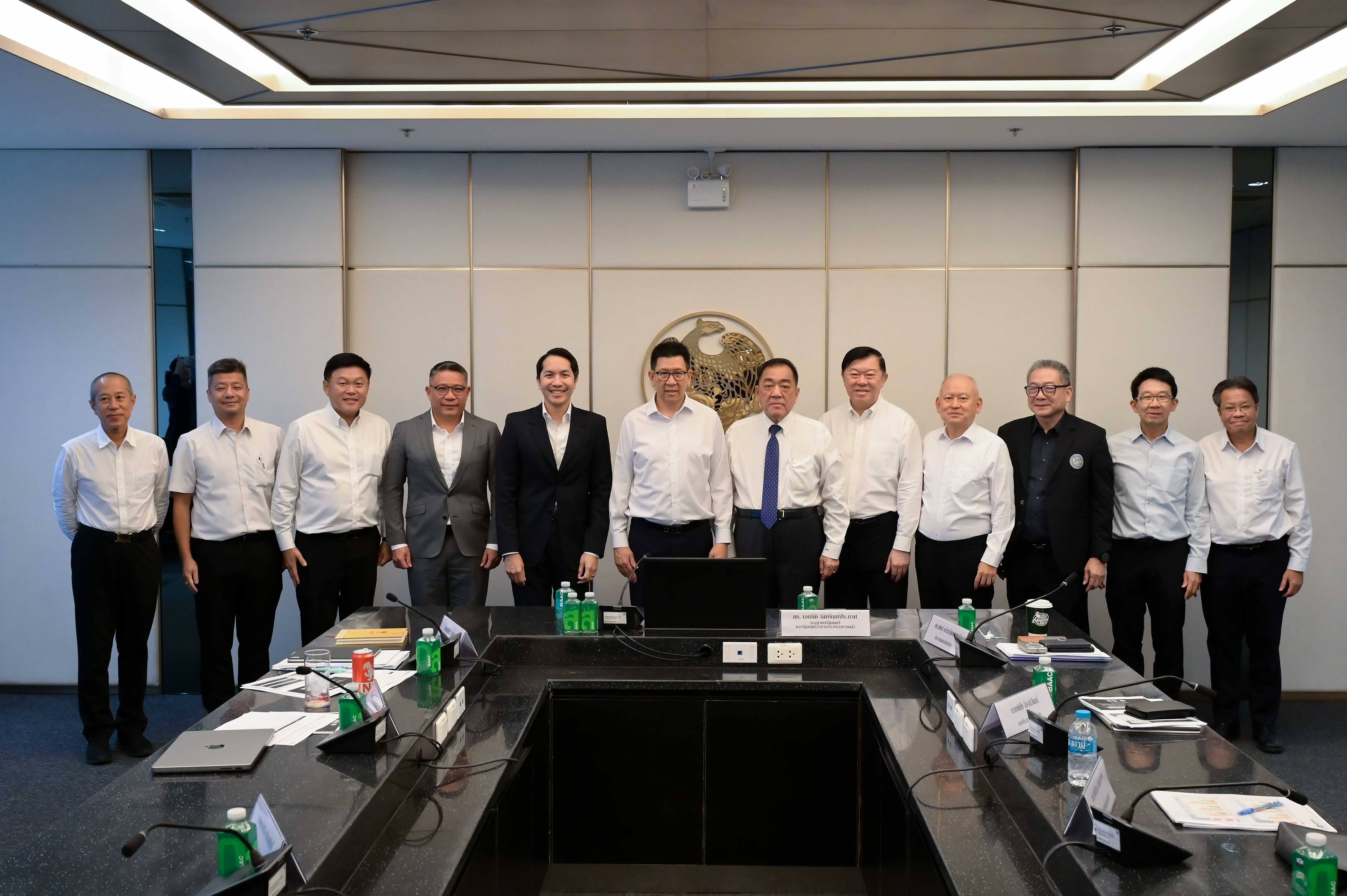 หอการค้าไทยและสภาหอการค้าแห่งประเทศไทยหารือกระทรวงการคลัง ขับเคลื่อนเศรษฐกิจไทย พลังงานสะอาด Green Logistics สนับสนุน SME และยกระดับขีดความสามารถการแข่งขันประเทศ